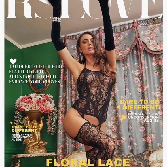 Black lace chemise with garter straps and sheer design - Picture 2 of 2